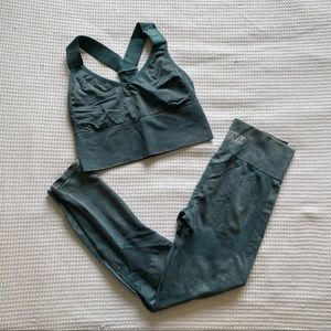 VS PINK SPORT Seamless Leggings & Bra Set